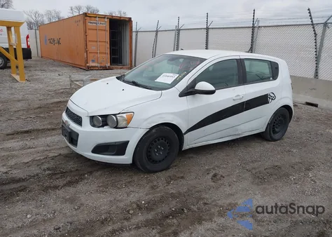2013 Chevrolet Sonic Ls Auto из США, поврежденный, VIN 1G1JA6SH2D4206564